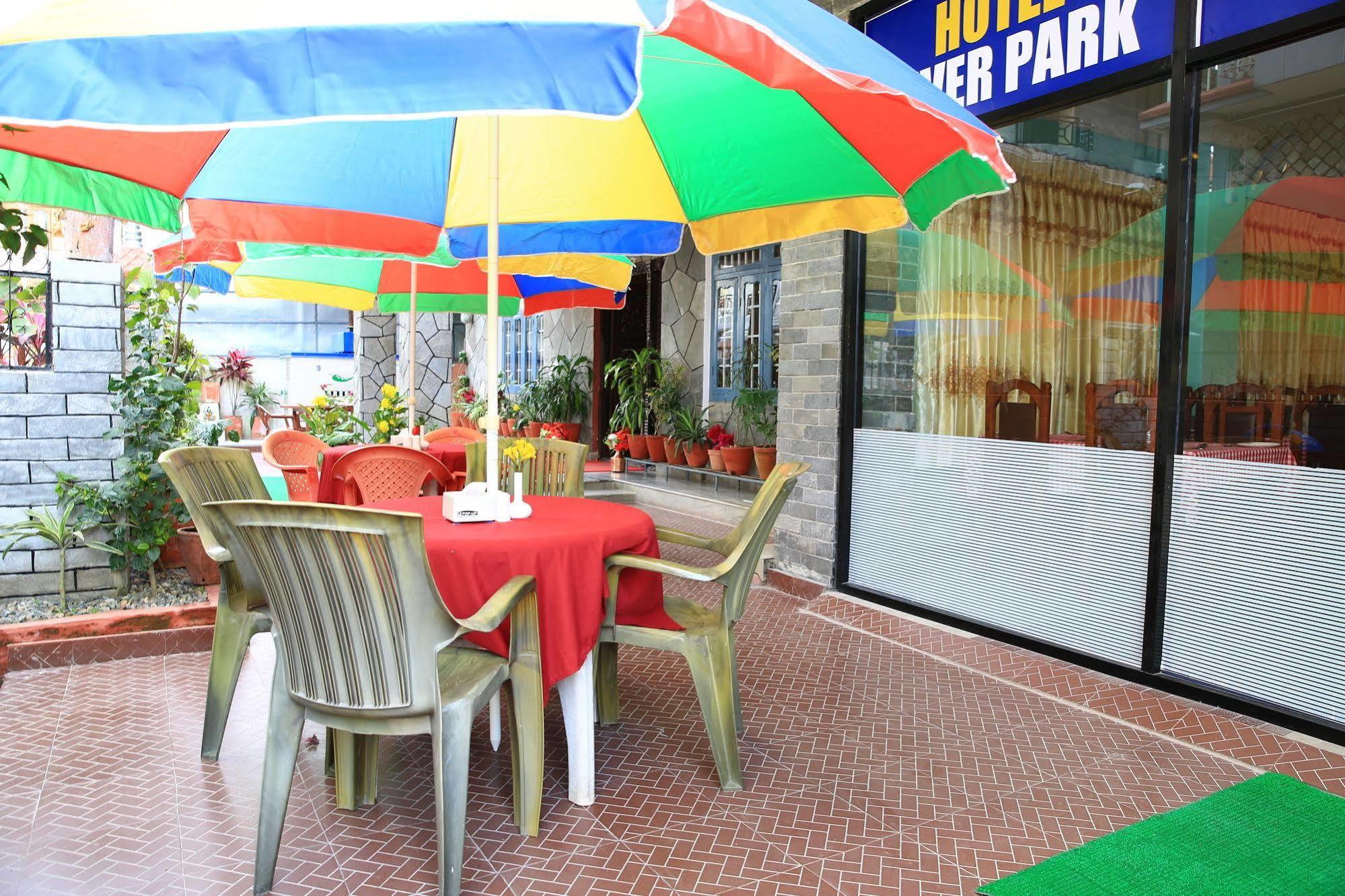 Hotel River Park Pokhara Exterior foto