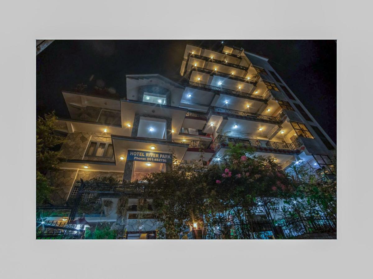 Hotel River Park Pokhara Exterior foto