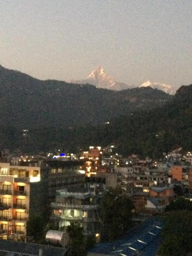 Hotel River Park Pokhara Exterior foto